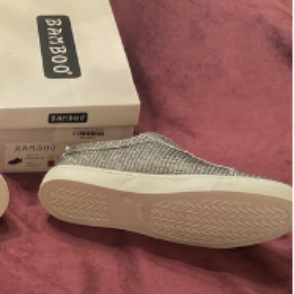 Bamboo Silver Glitter Low Top Slip On Sneaker - Size 11/41 - Picture 6 of 8